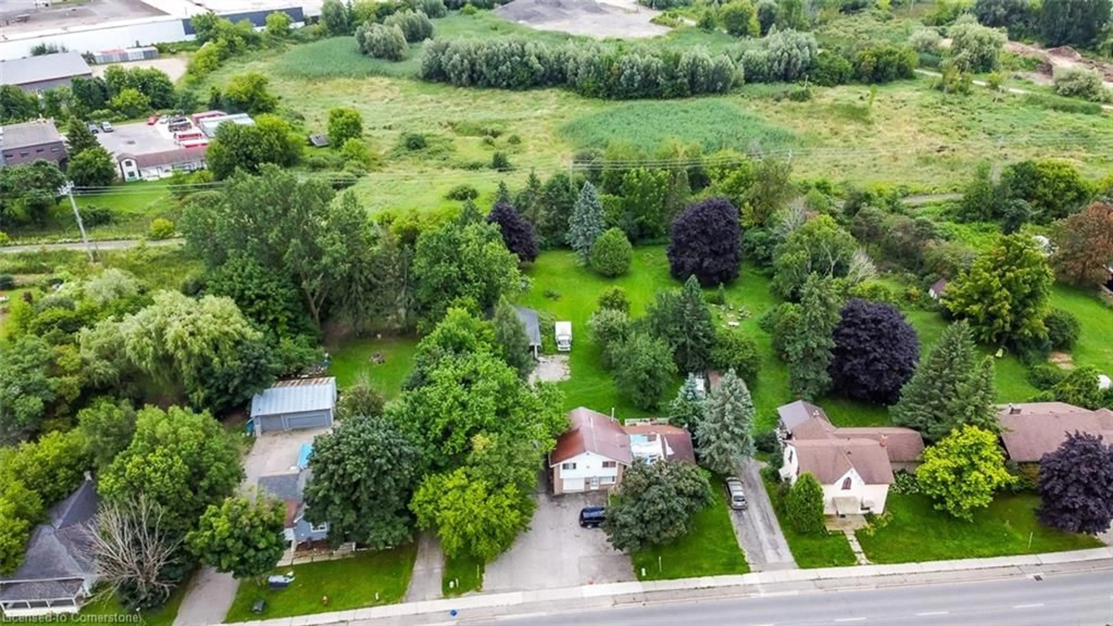 A pic from outside/outdoor area/front of a property/back of a property/a pic from drone, unknown for 294 Broadway, Orangeville Ontario L9W 1L3