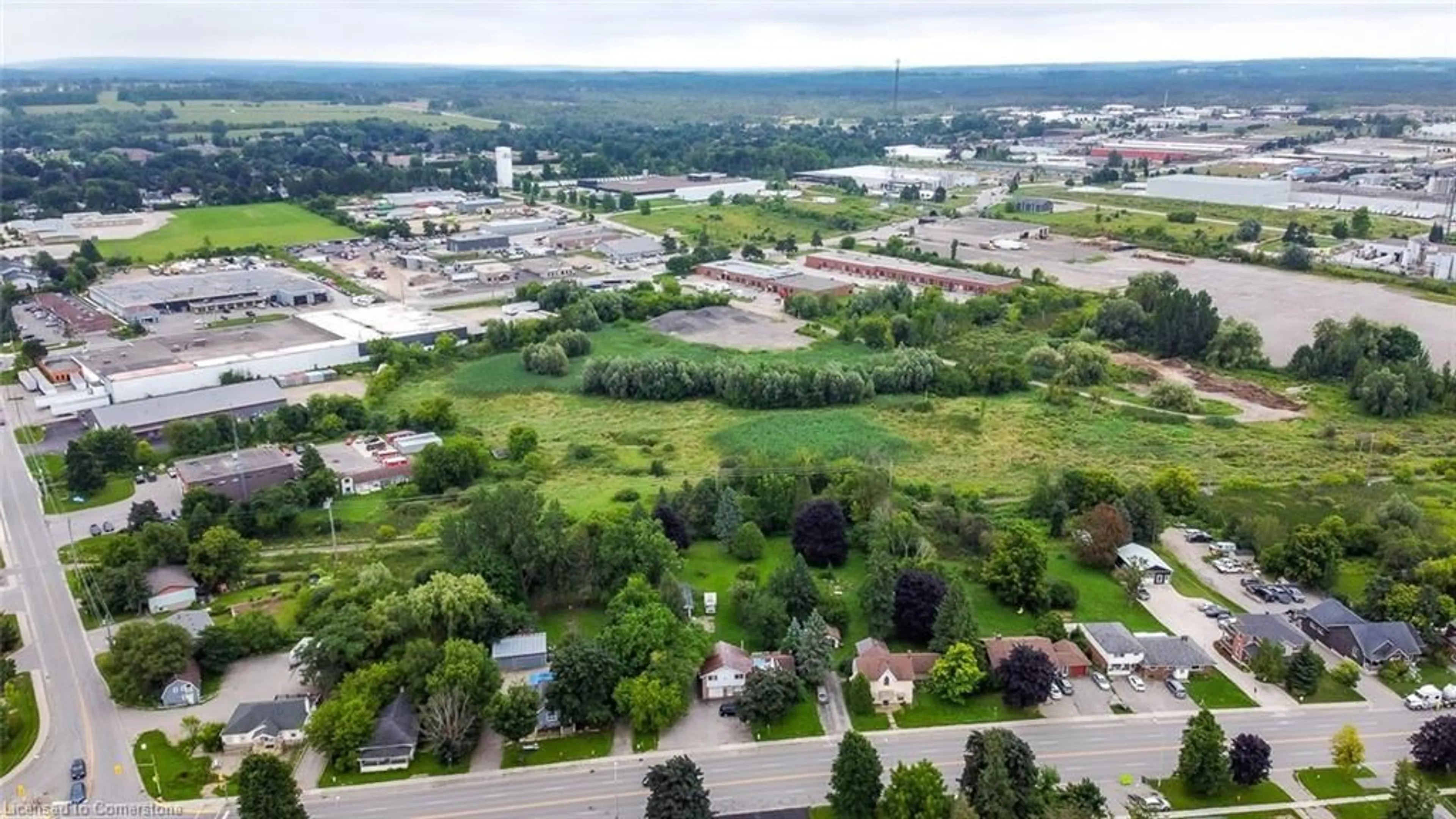 A pic from outside/outdoor area/front of a property/back of a property/a pic from drone, unknown for 292 Broadway, Orangeville Ontario L9W 1L3