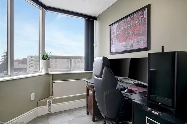 Additional property image - 3227 King St Unit 409