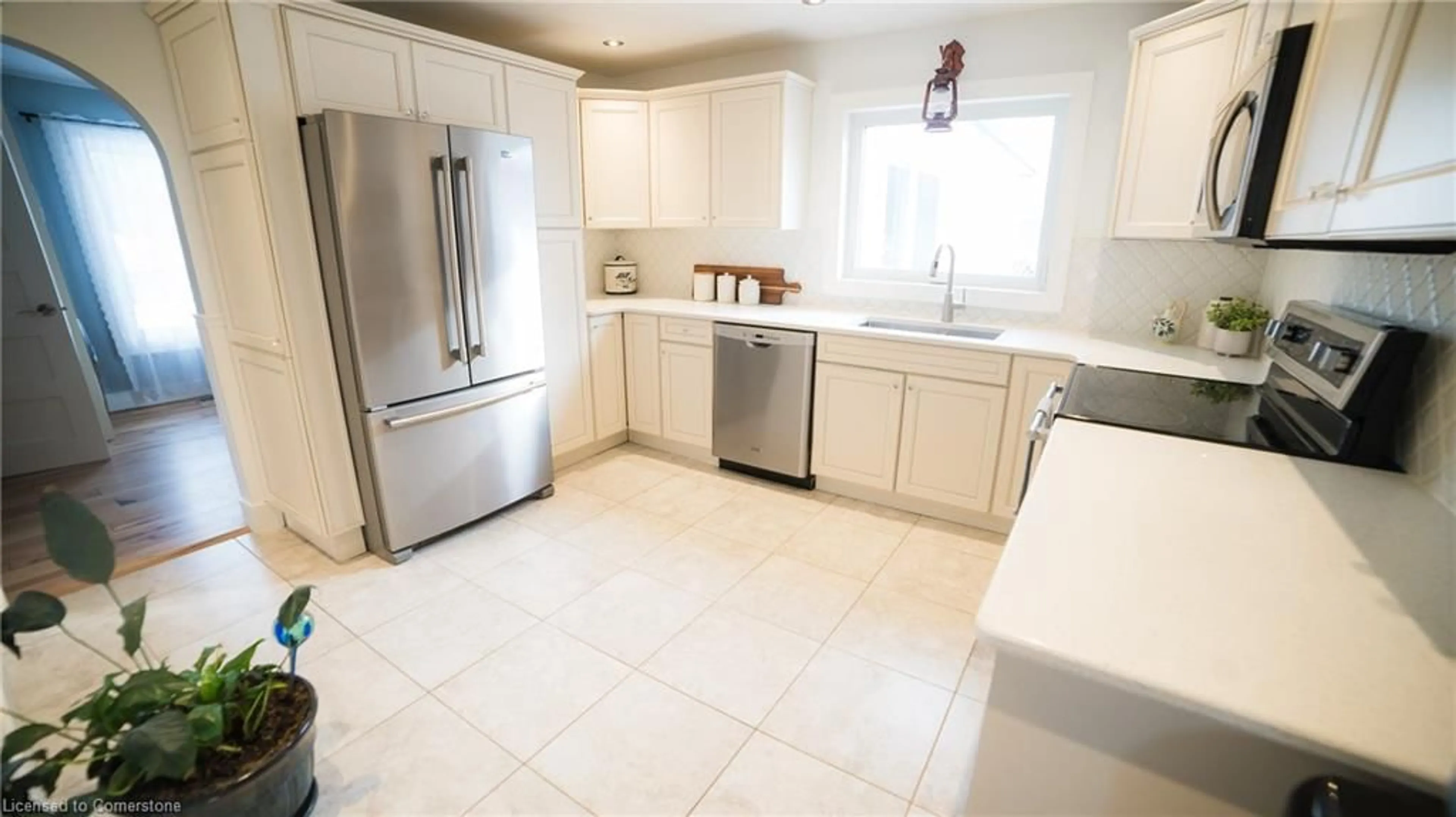 Open concept kitchen, ceramic/tile floor for 125 Coleman St, Innerkip Ontario N0J 1M0