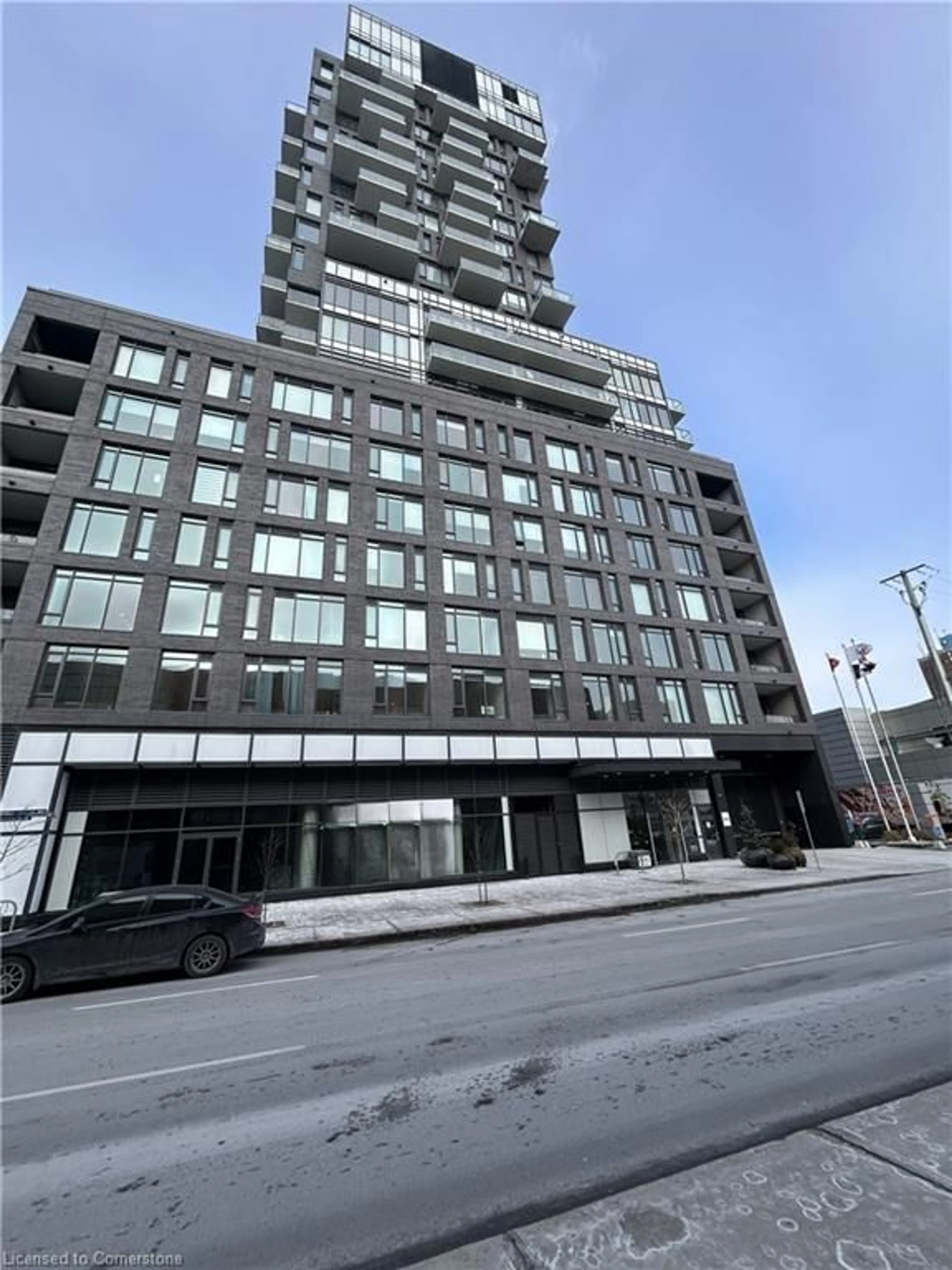 Indoor foyer for 203 Catherine St #602, Ottawa Ontario K2P 1J5