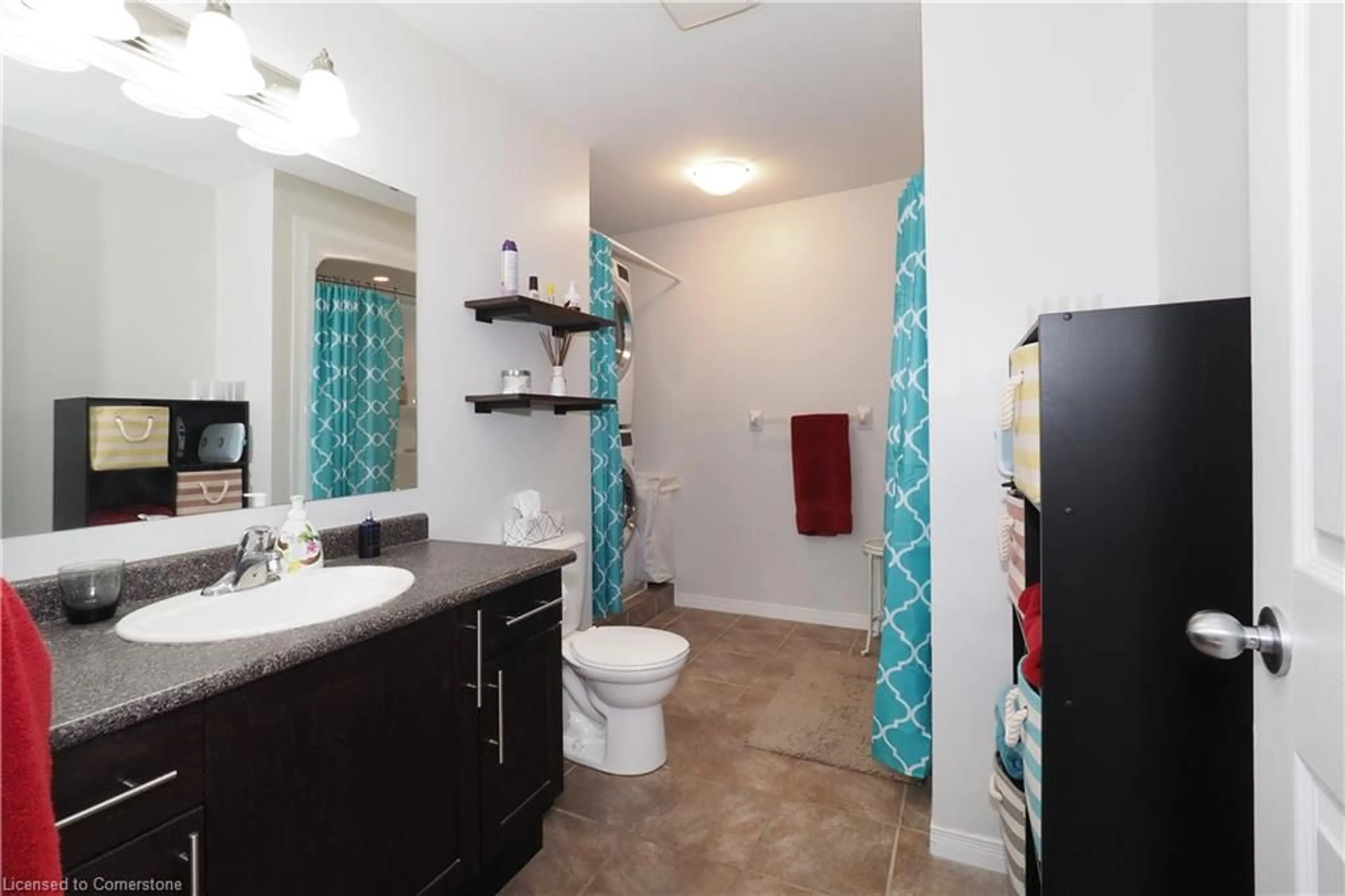 Standard bathroom, ceramic/tile floor for 950 Highland Rd #15, Kitchener Ontario N2N 0A5