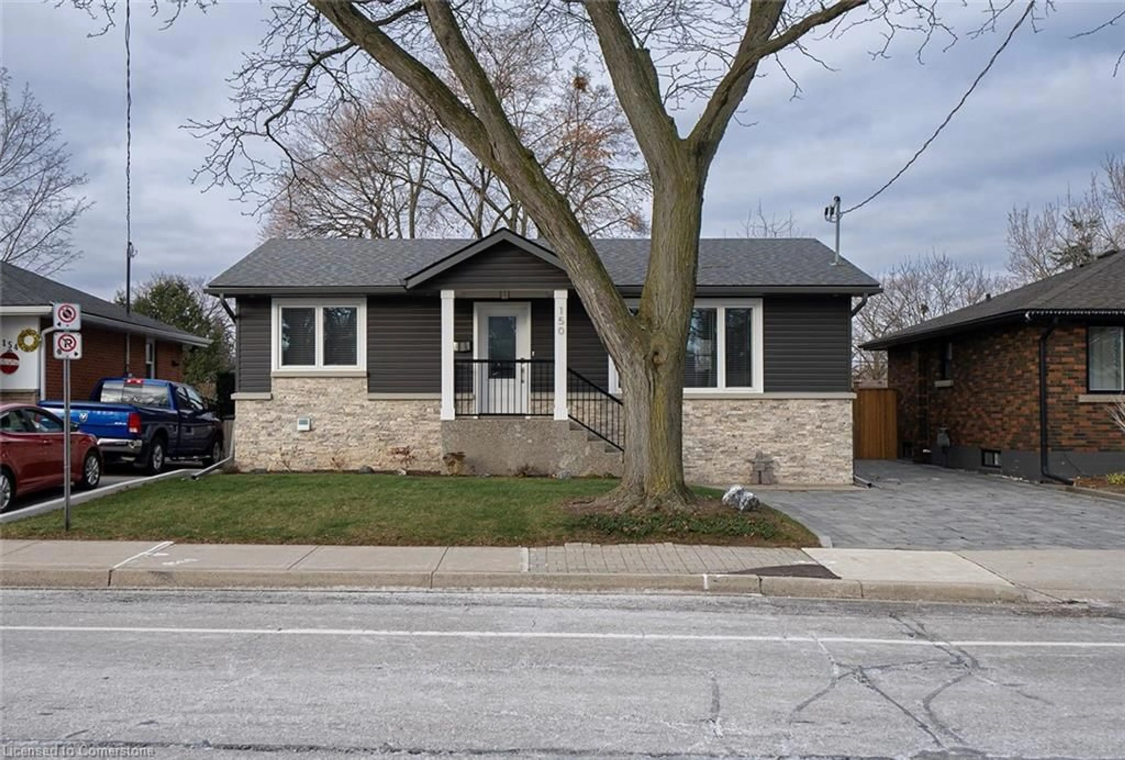 Home with brick exterior material, street for 150 Upper Paradise Rd, Hamilton Ontario L9C 5B8