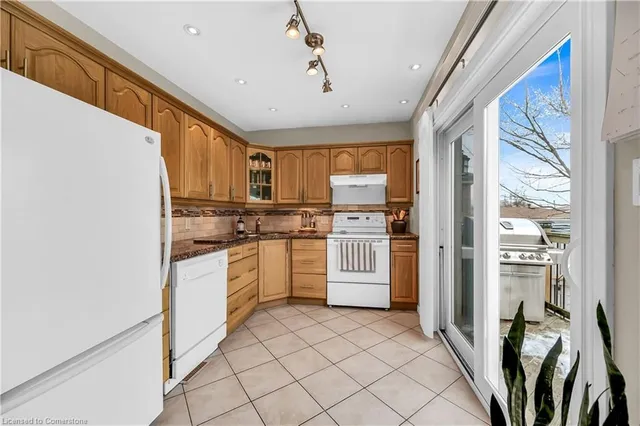 Additional property image - 367 East 28th St