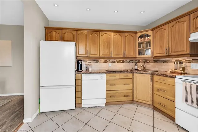 Additional property image - 367 East 28th St