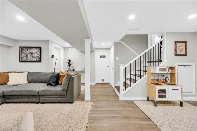 Additional property image - 367 East 28th St