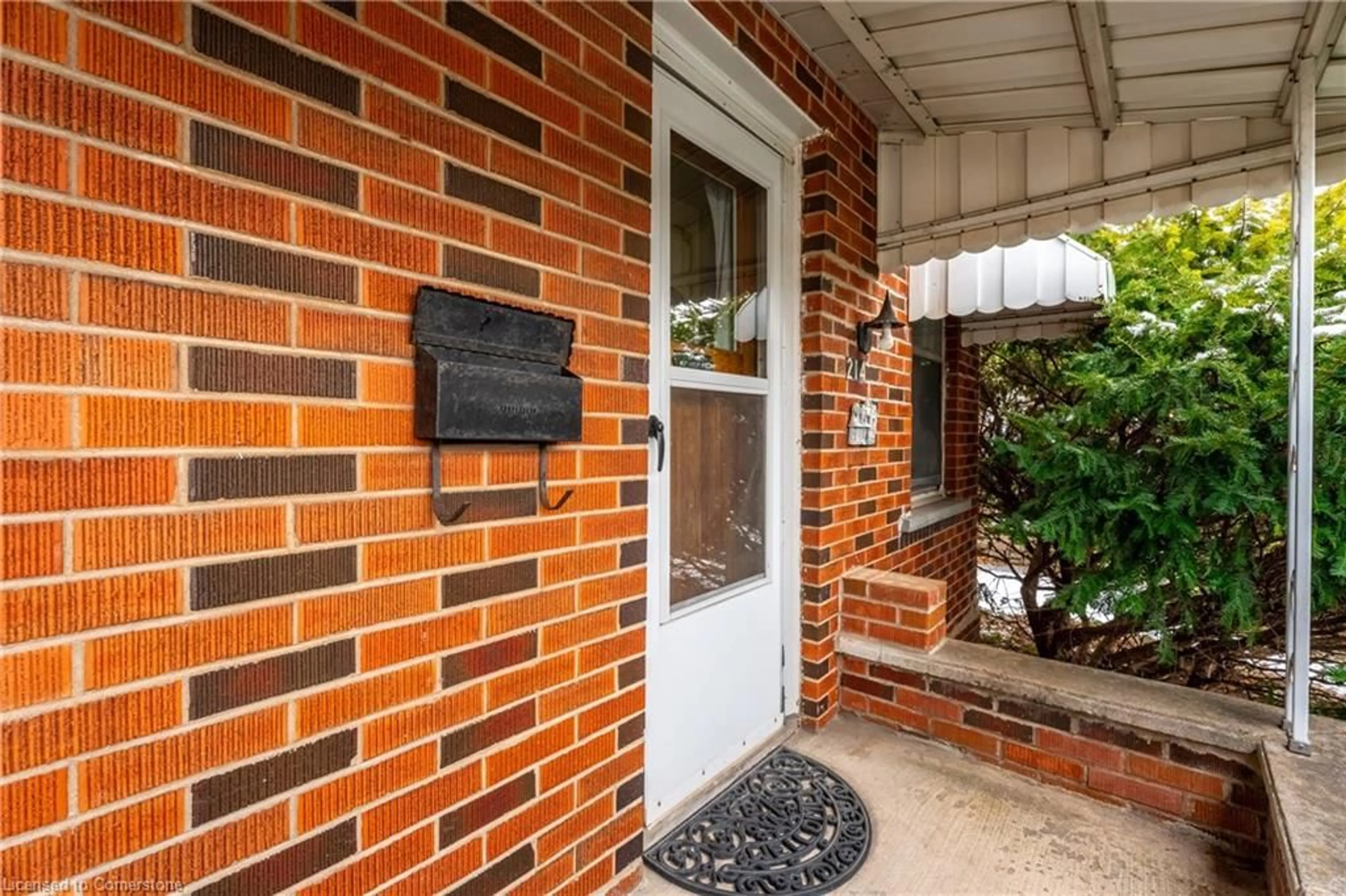 Home with brick exterior material, street for 214 Margaret Ave, Stoney Creek Ontario L8E 2H8