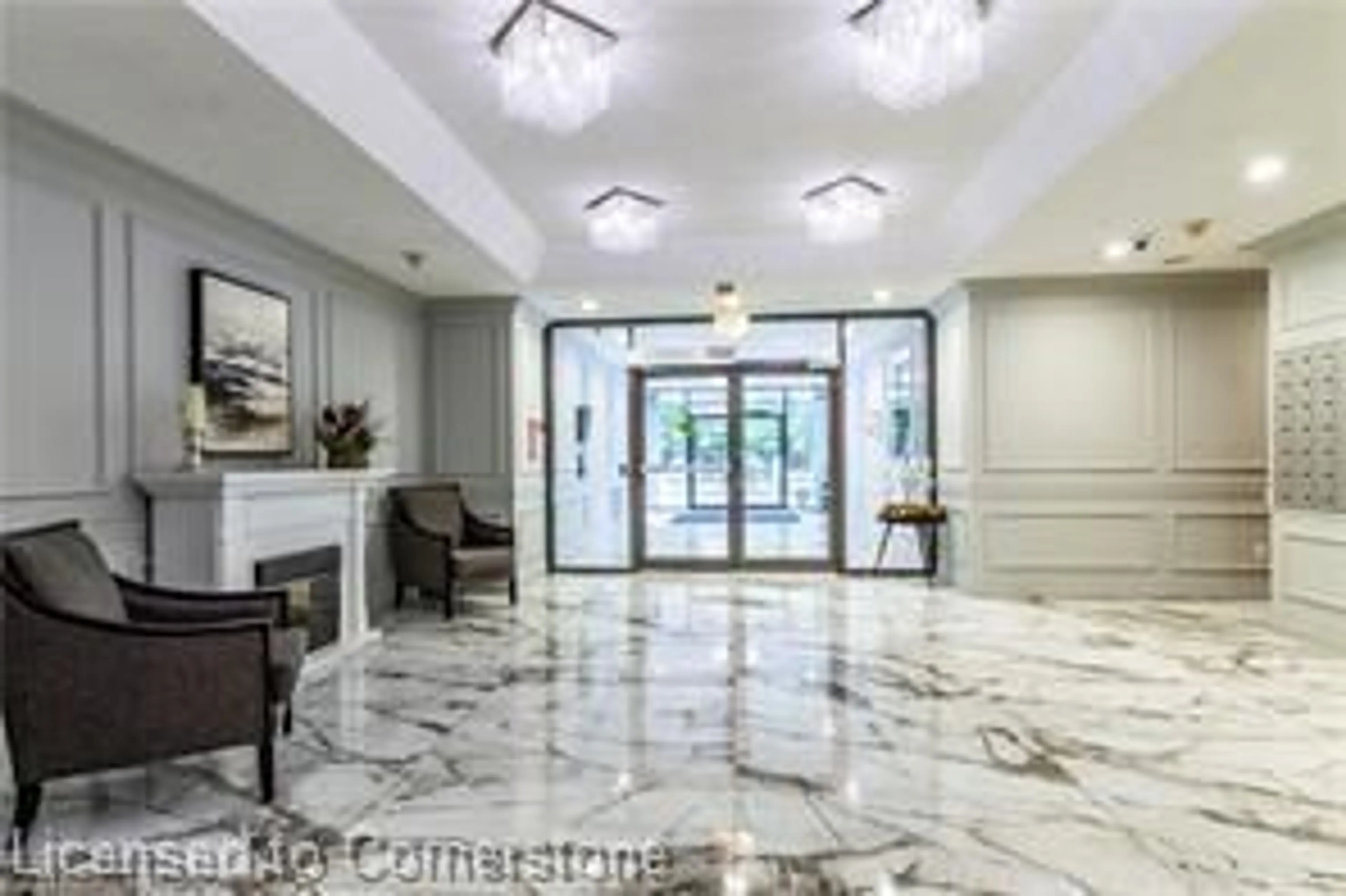 Lobby for 237 King St #307, Cambridge Ontario N3H 5L2