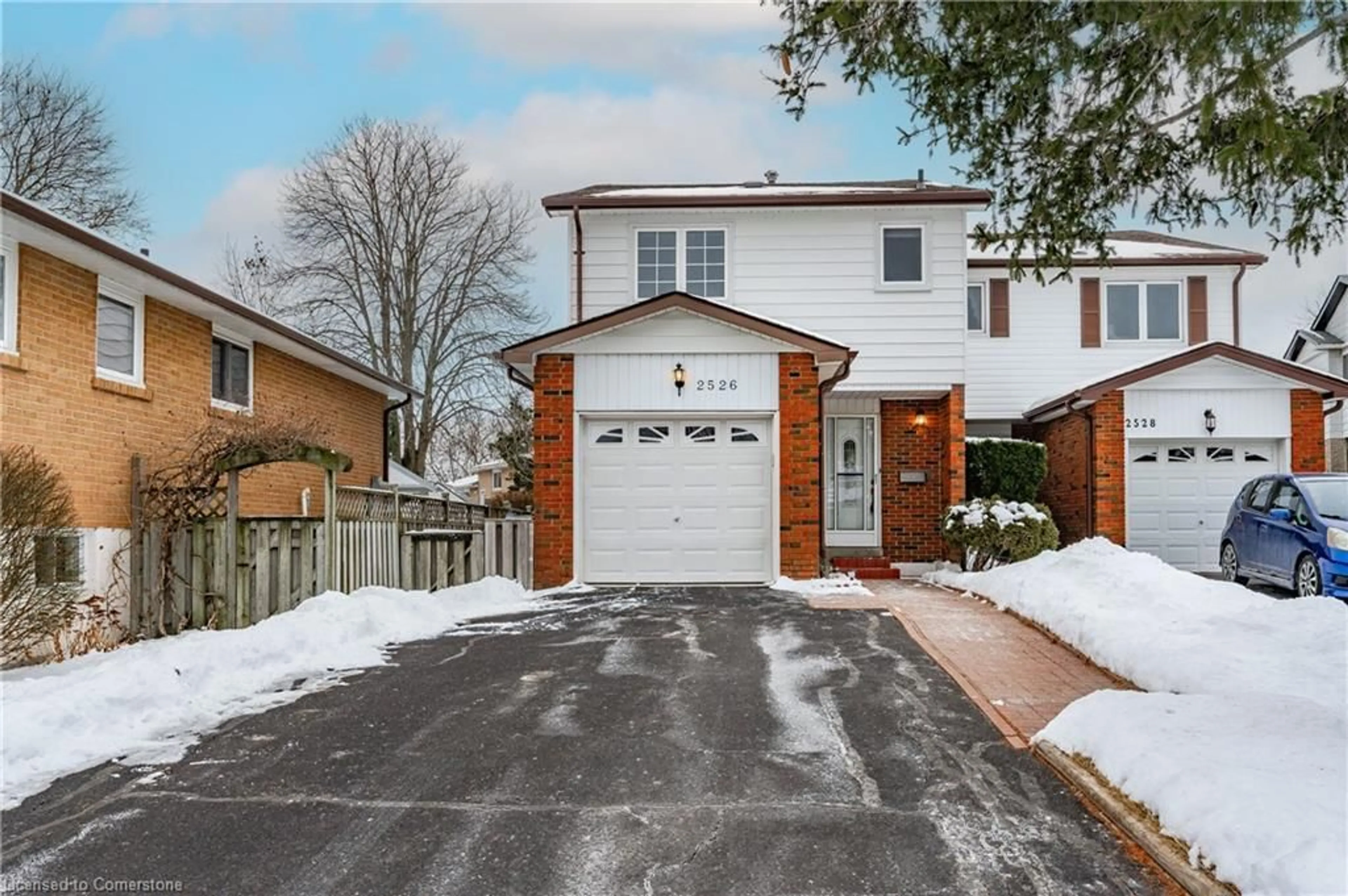 Home with brick exterior material, street for 2526 Selord Crt, Mississauga Ontario L5J 1P7