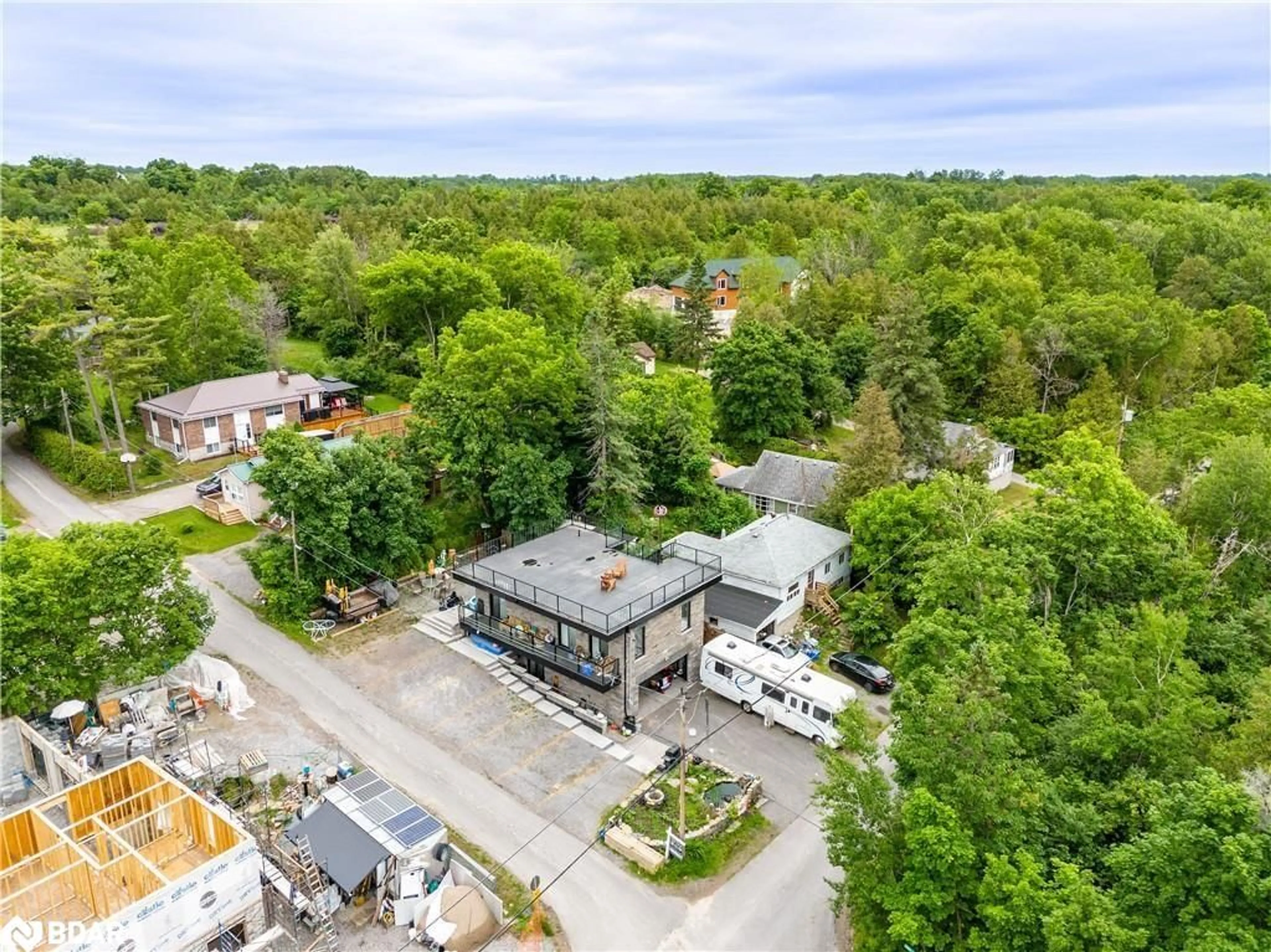 A pic from outside/outdoor area/front of a property/back of a property/a pic from drone, unknown for 31 Silver Birch St, Dunsford Ontario K0M 1L0