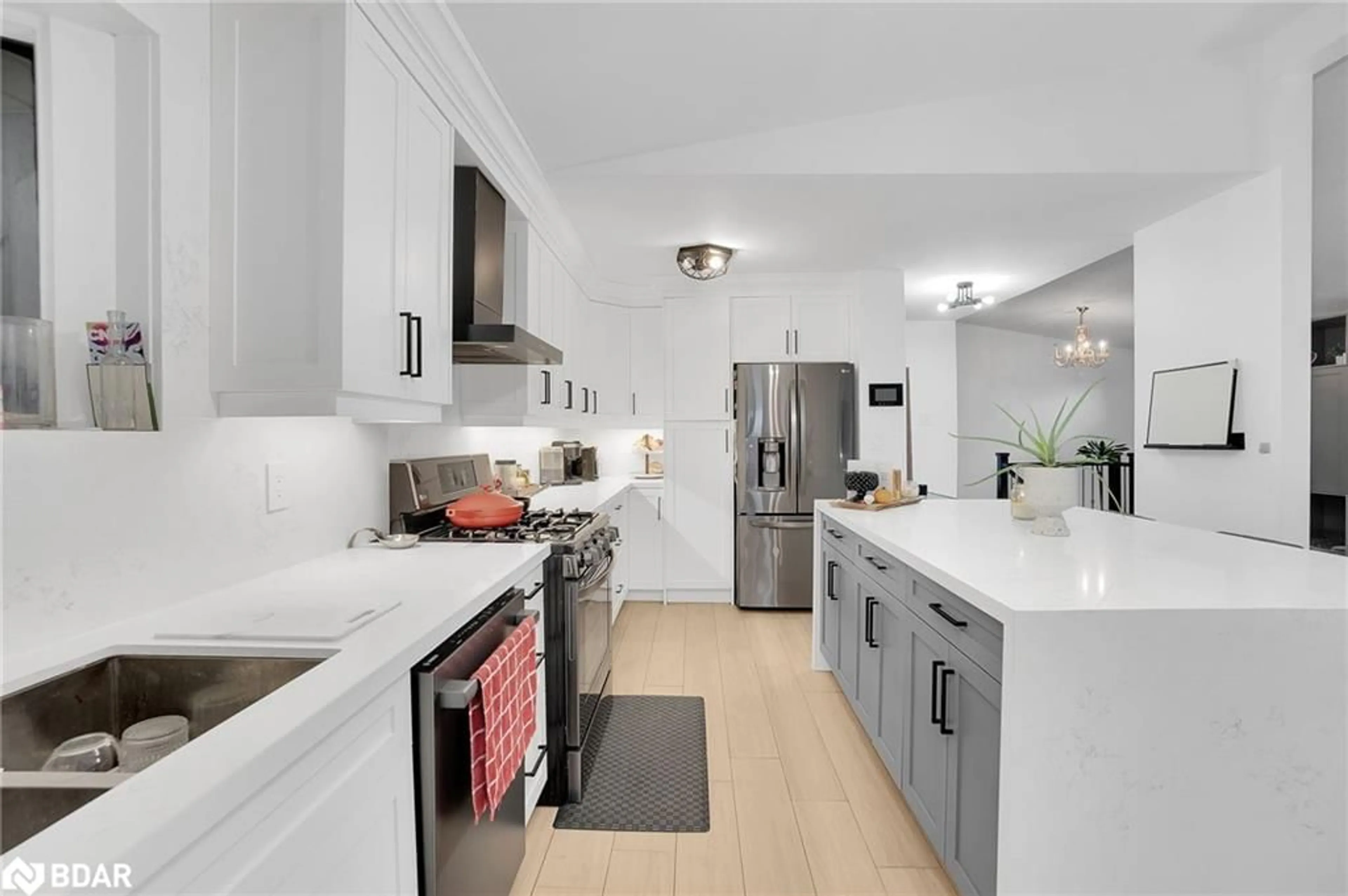 Open concept kitchen, unknown for 111 Meeting House Rd, Vaughan Ontario L4L 1K9