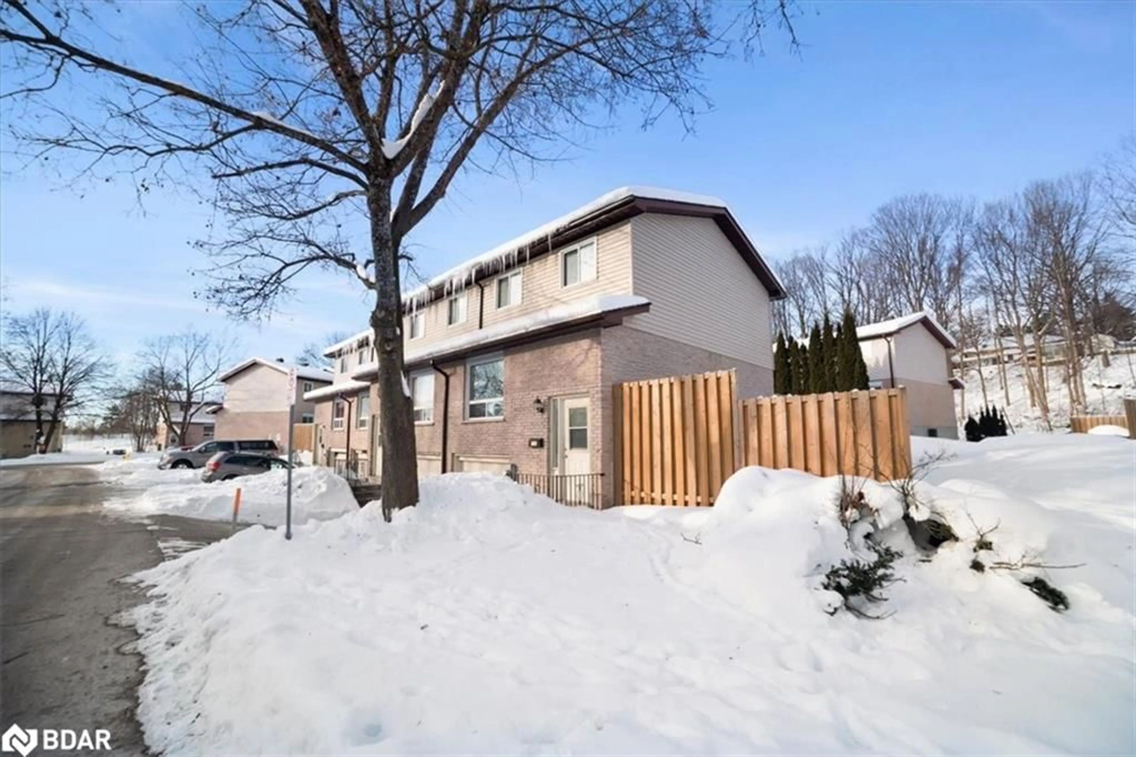 Patio, street for 1095 Mississaga St #152, Orillia Ontario L3V 6W7