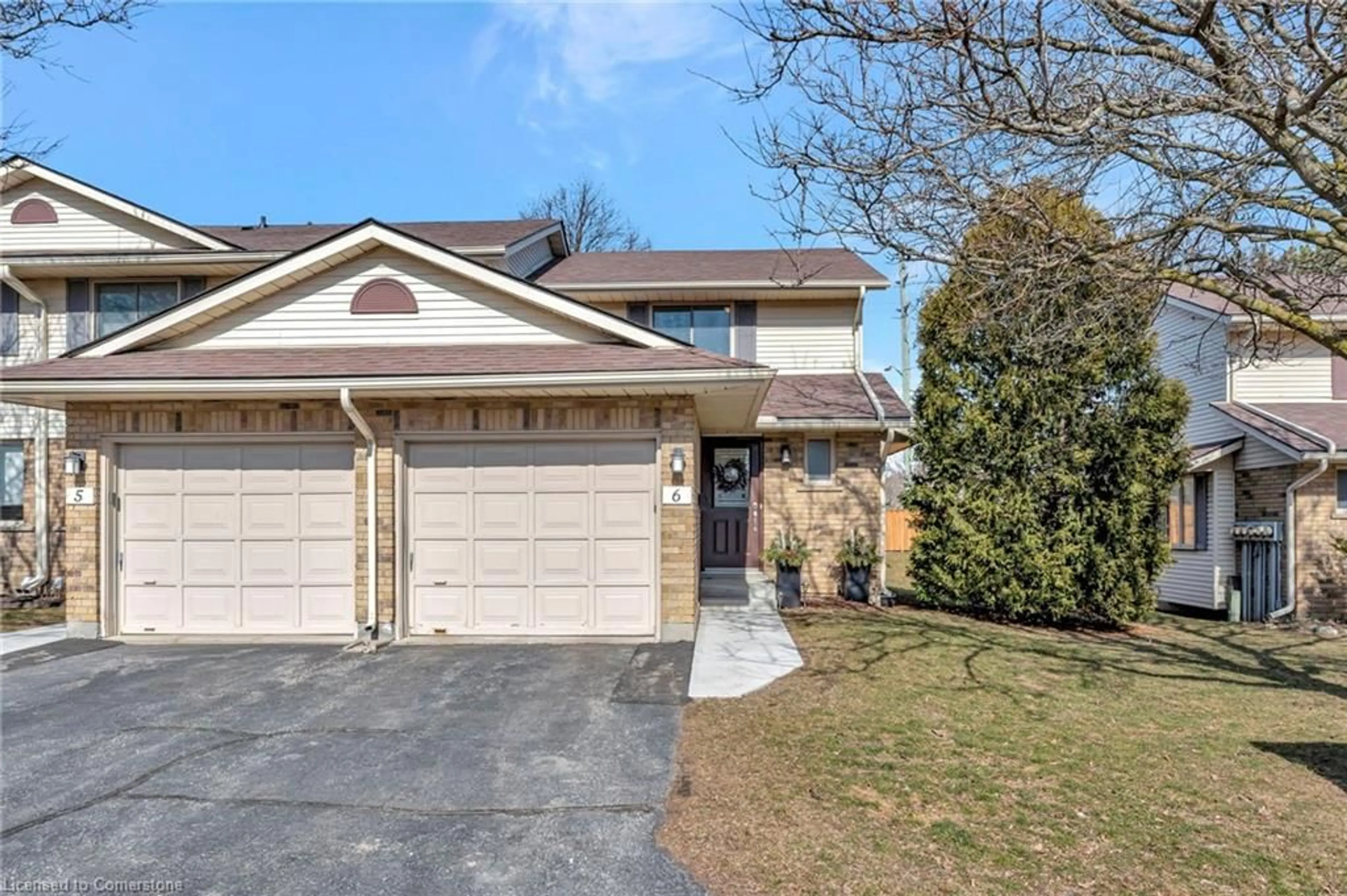 Home with brick exterior material, street for 375 Kingscourt Dr #6, Waterloo Ontario N2K 3N7