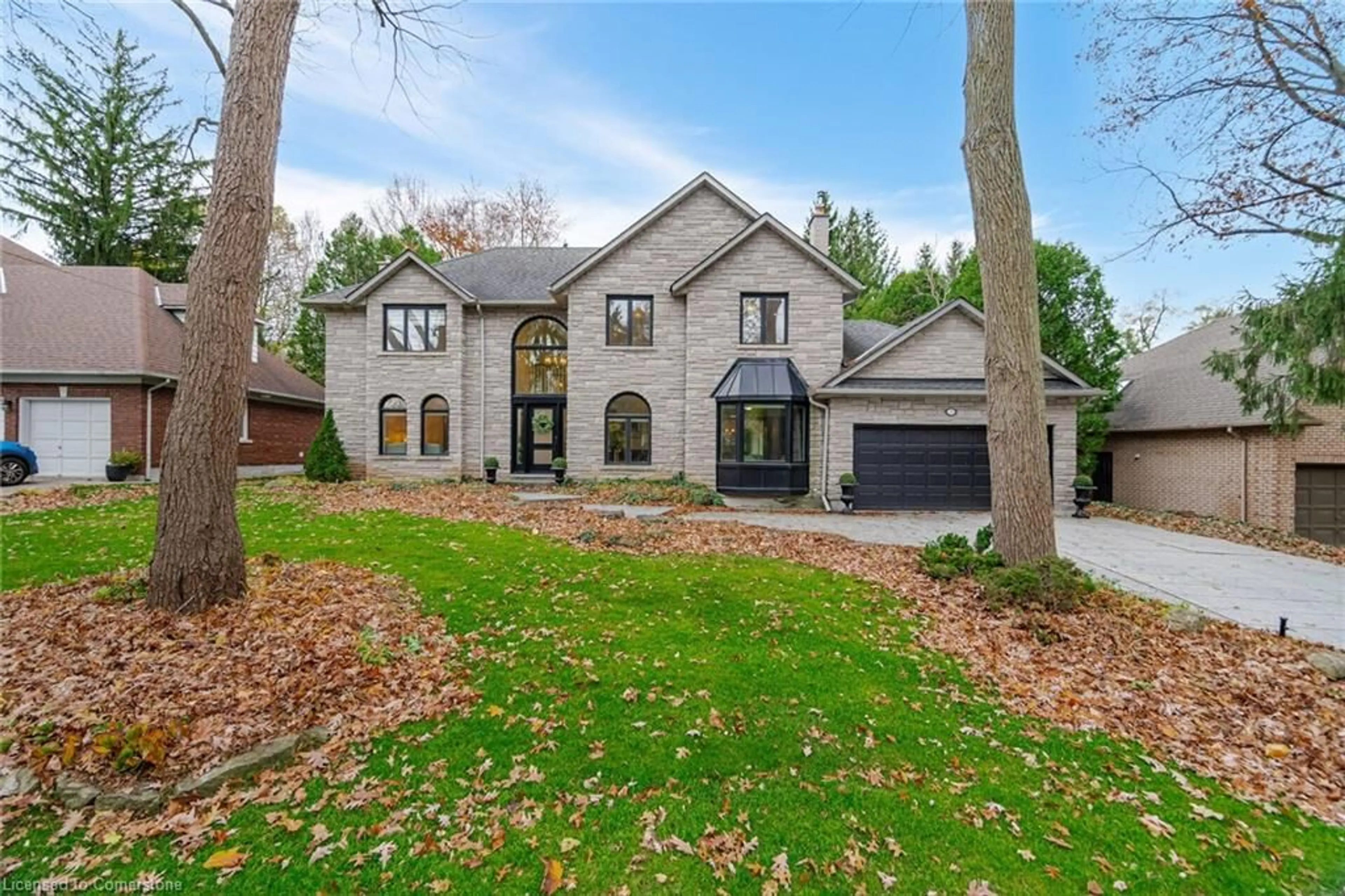 Home with brick exterior material, street for 168 Lovers Lane, Ancaster Ontario L9G 1G8