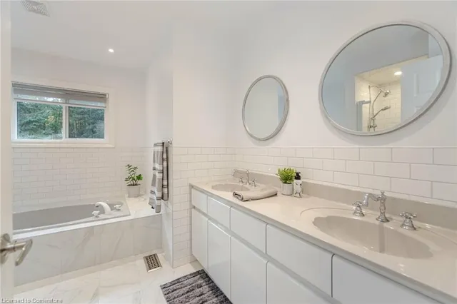 Additional property image - 168 Lovers Lane