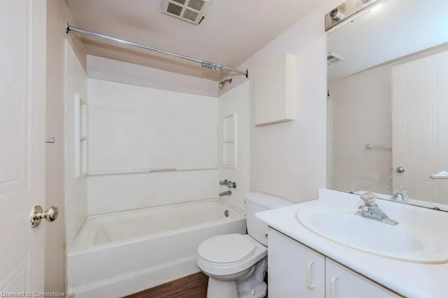 Additional property image - 3227 King St Unit 1111