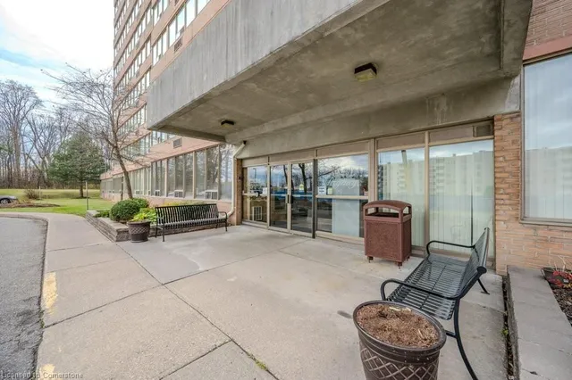 Additional property image - 3227 King St Unit 1111