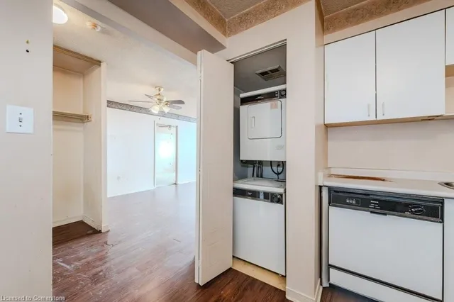 Additional property image - 3227 King St Unit 1111