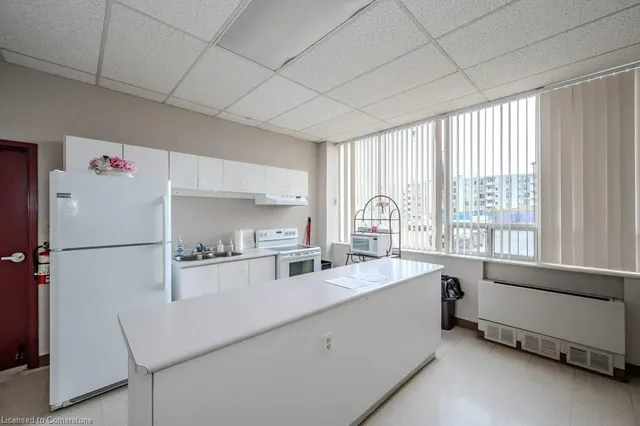 Additional property image - 3227 King St Unit 1111