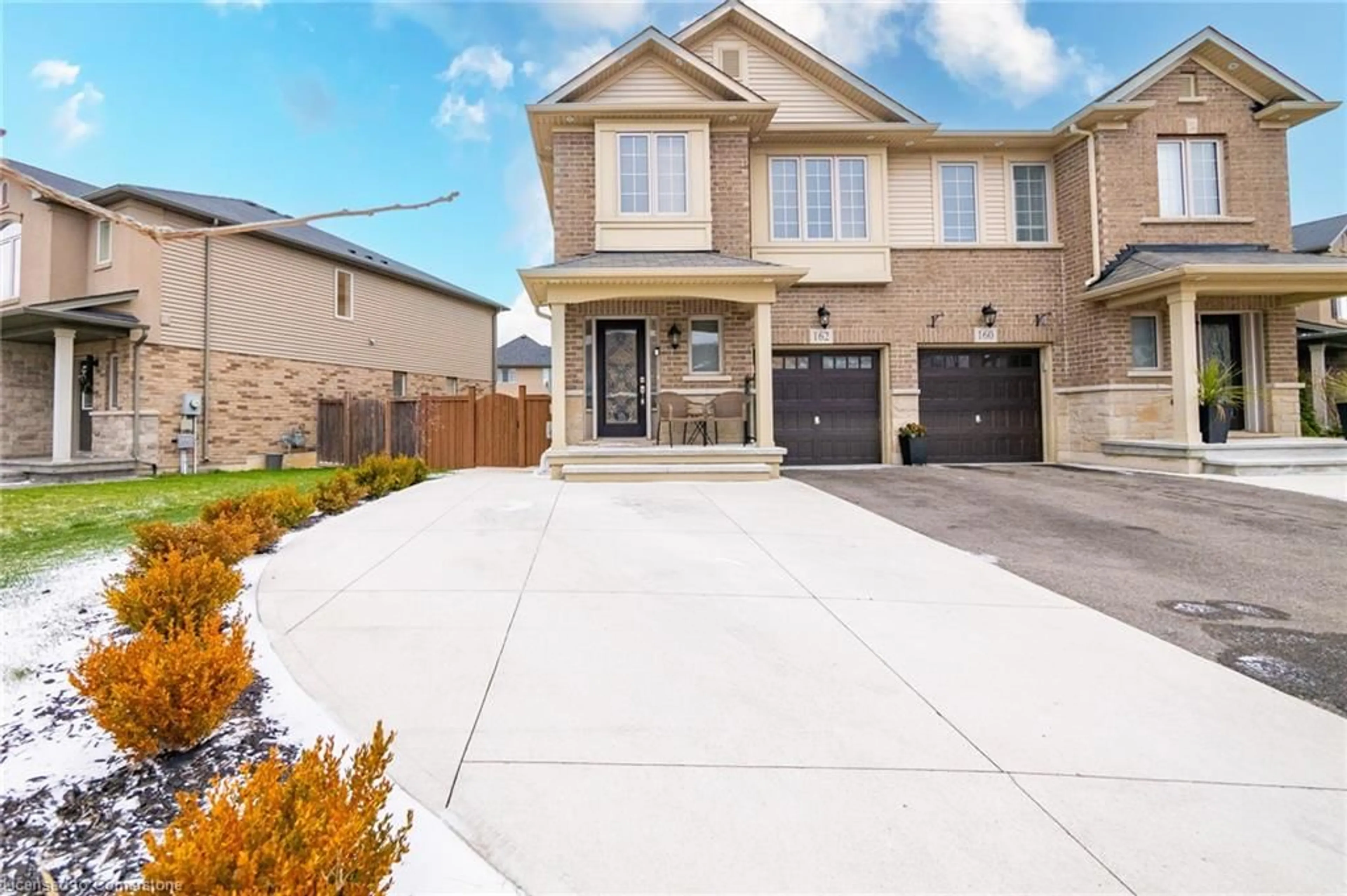 Home with brick exterior material, street for 162 Westbank Trail, Stoney Creek Ontario L8J 0H3