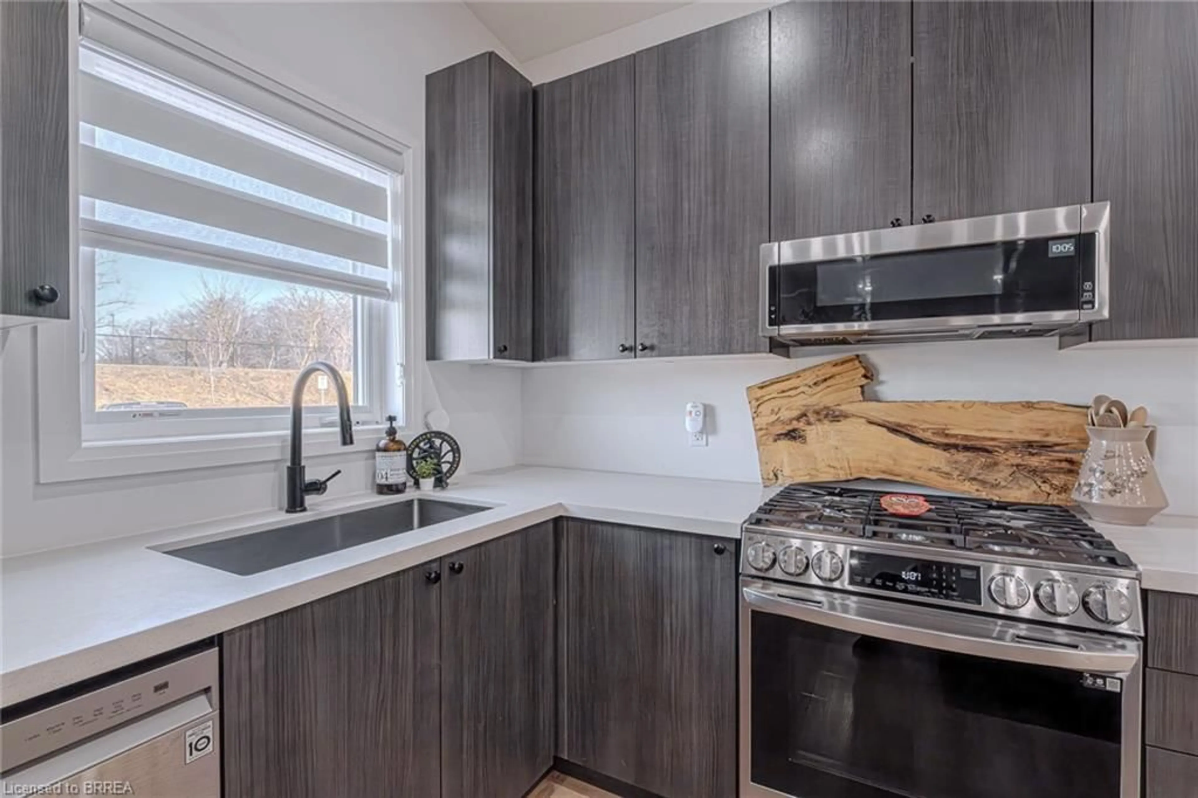 Open concept kitchen, unknown for 550 Grey St #44, Brantford Ontario N3S 7L4