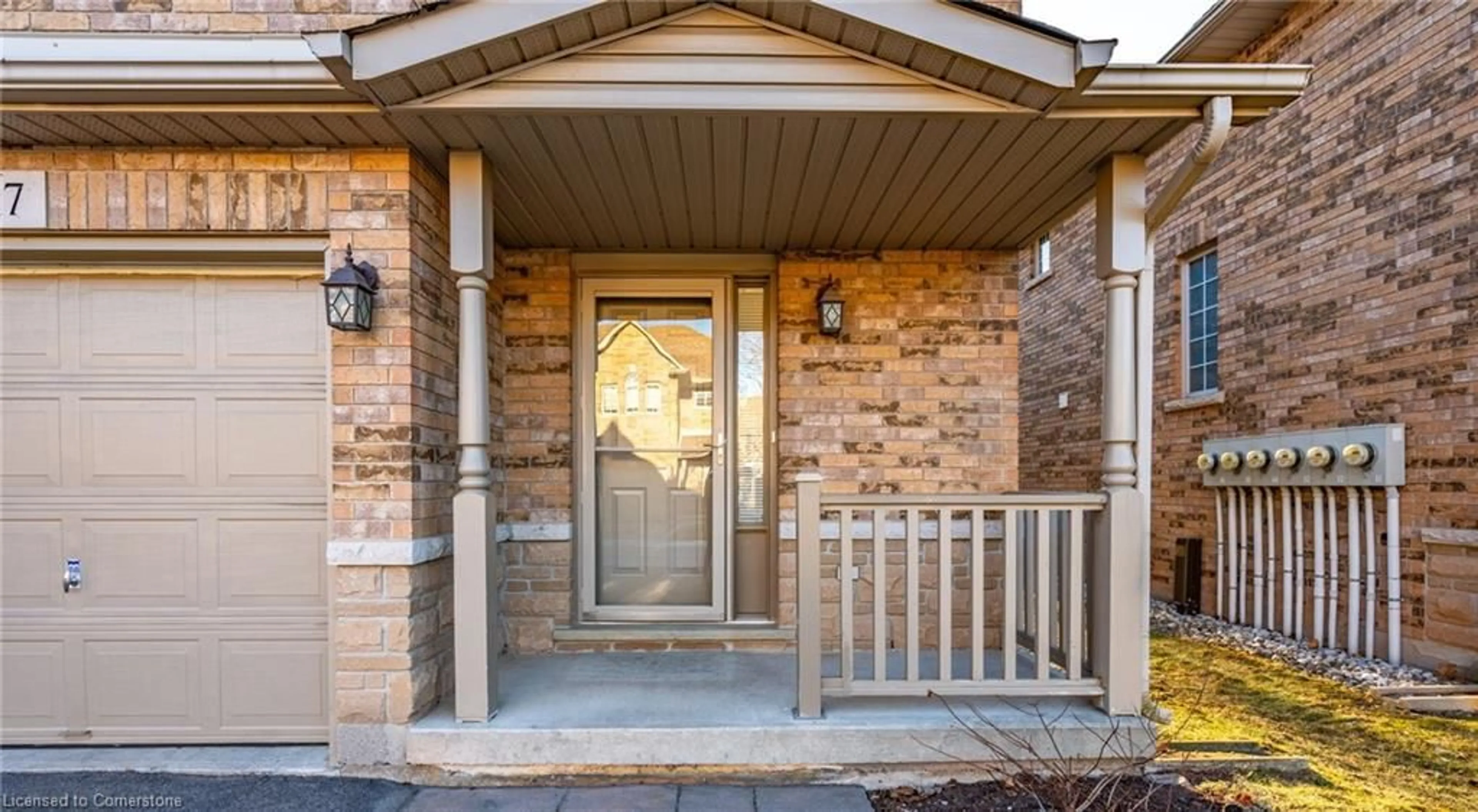 Indoor entryway for 1276 Silvan Forest Dr #17, Burlington Ontario L7M 4V8