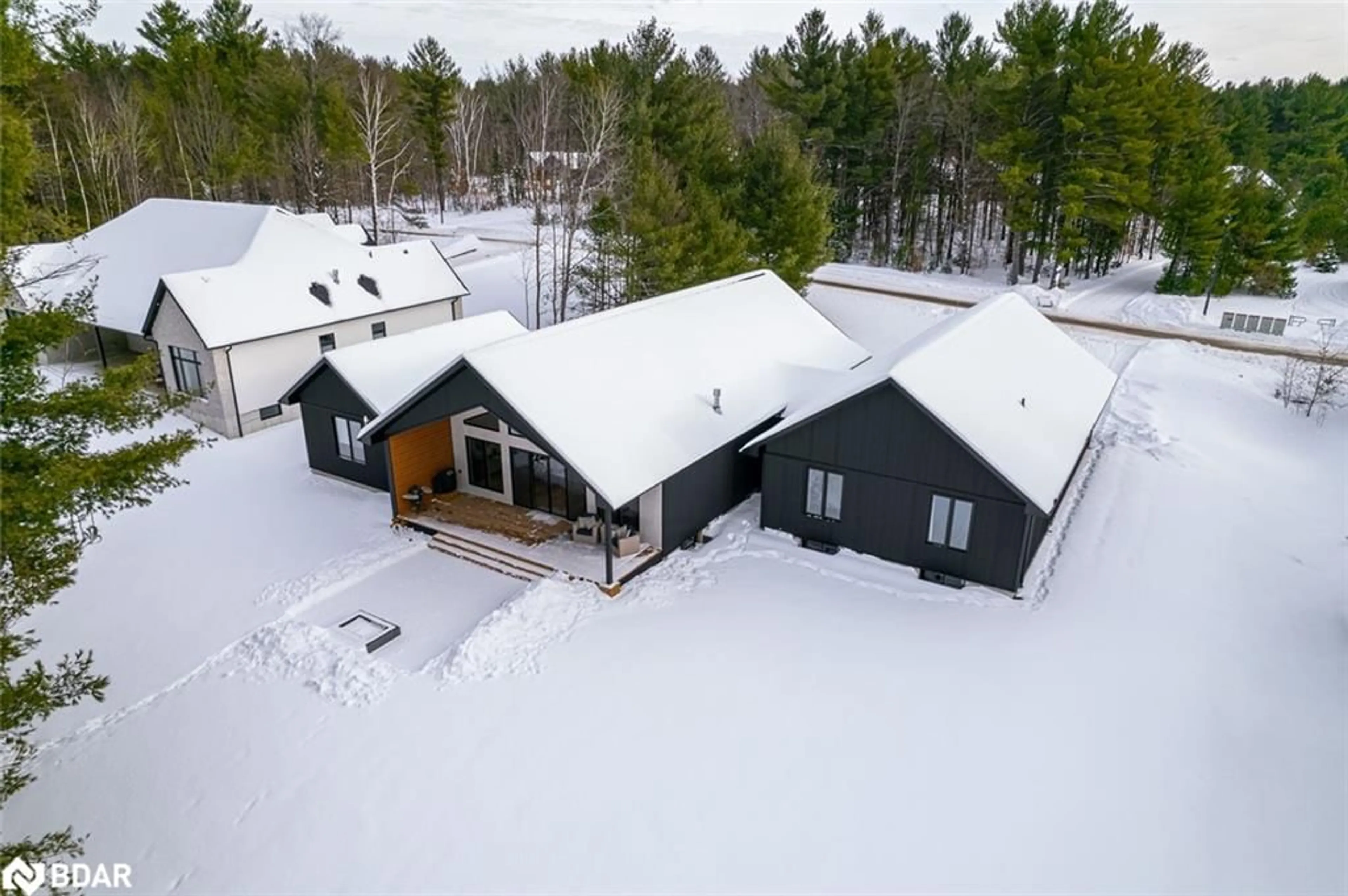 A pic from outside/outdoor area/front of a property/back of a property/a pic from drone, unknown for 31 Marni Lane Lane, Springwater Ontario L0L 2K0