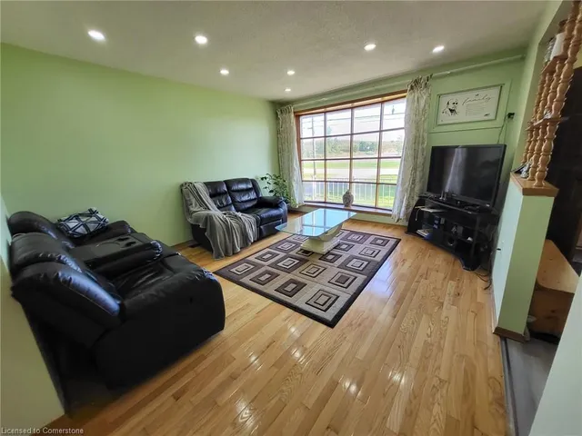 Additional property image - 11 Penny Lane