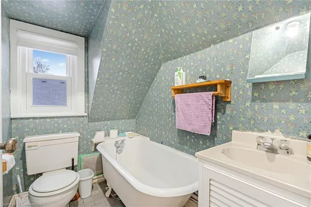 Additional property image - 4 Forsyth Ave