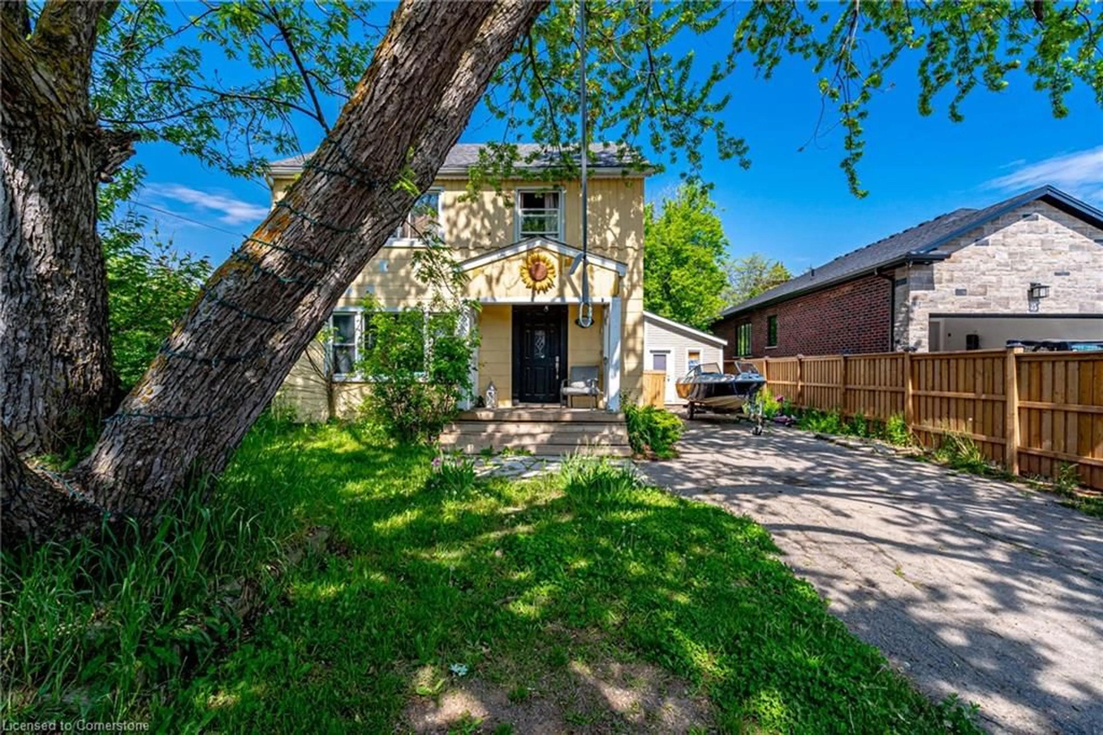 A pic from outside/outdoor area/front of a property/back of a property/a pic from drone, street for 293 Fifty Rd, Stoney Creek Ontario L8E 5L1