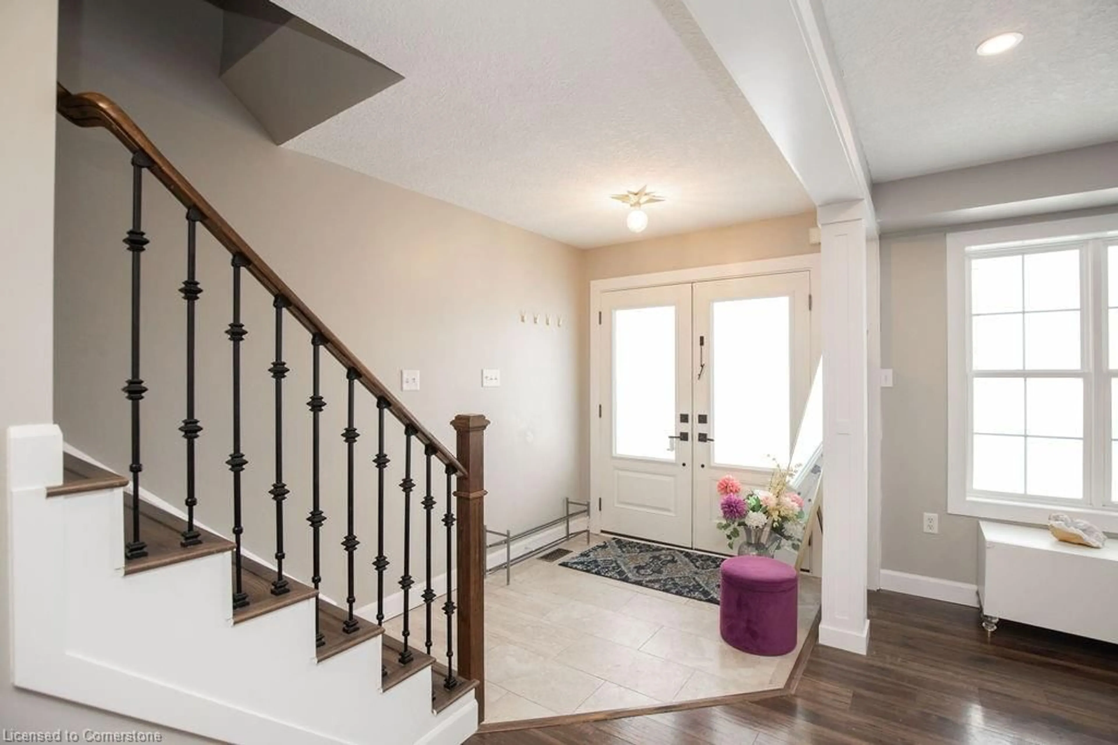 Indoor entryway for 8 Draper St, Brantford Ontario N3T 6P8