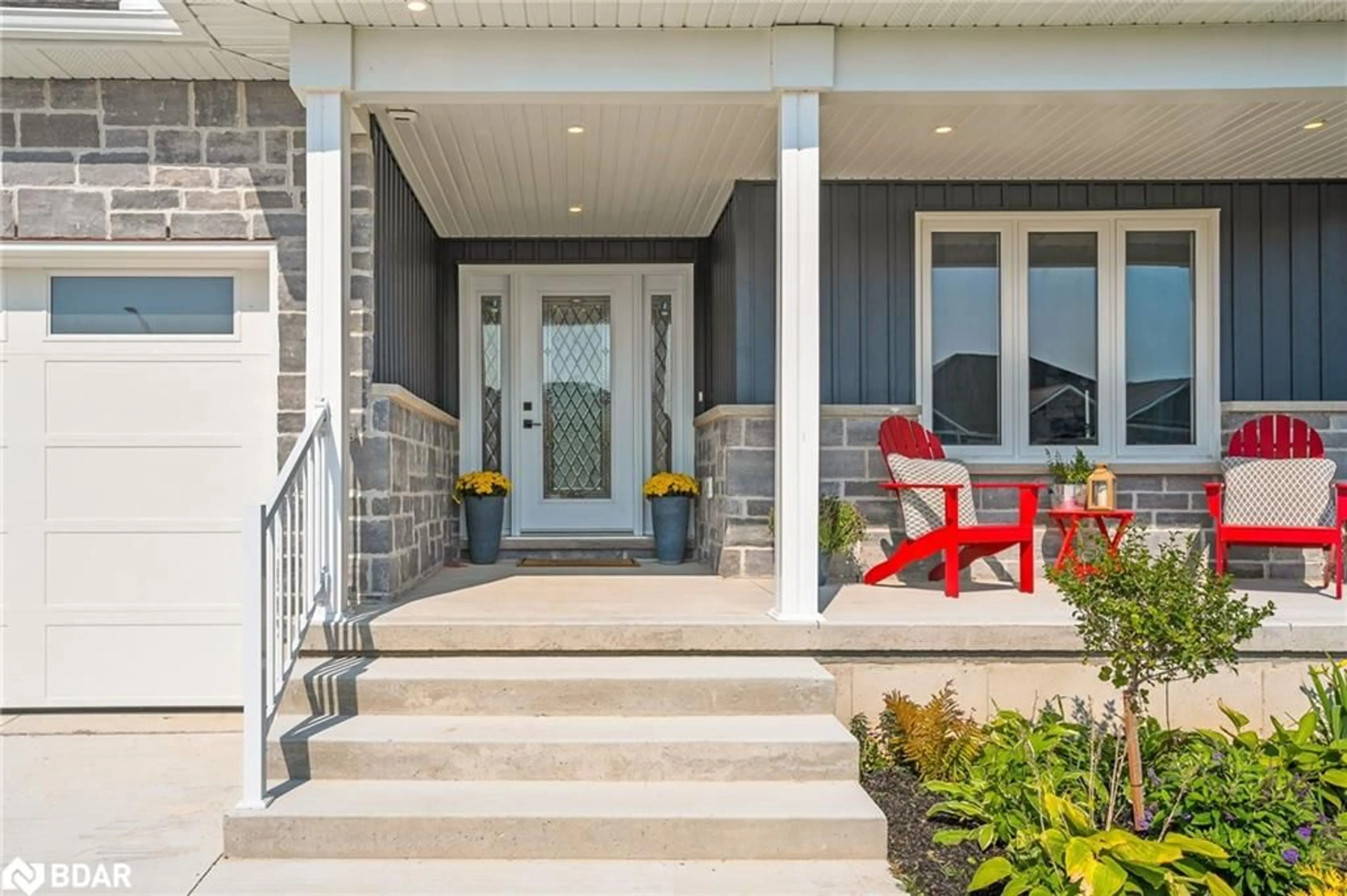 Indoor entryway for 56 Mctavish Cres Cres, Ripley Ontario N0G 2R0