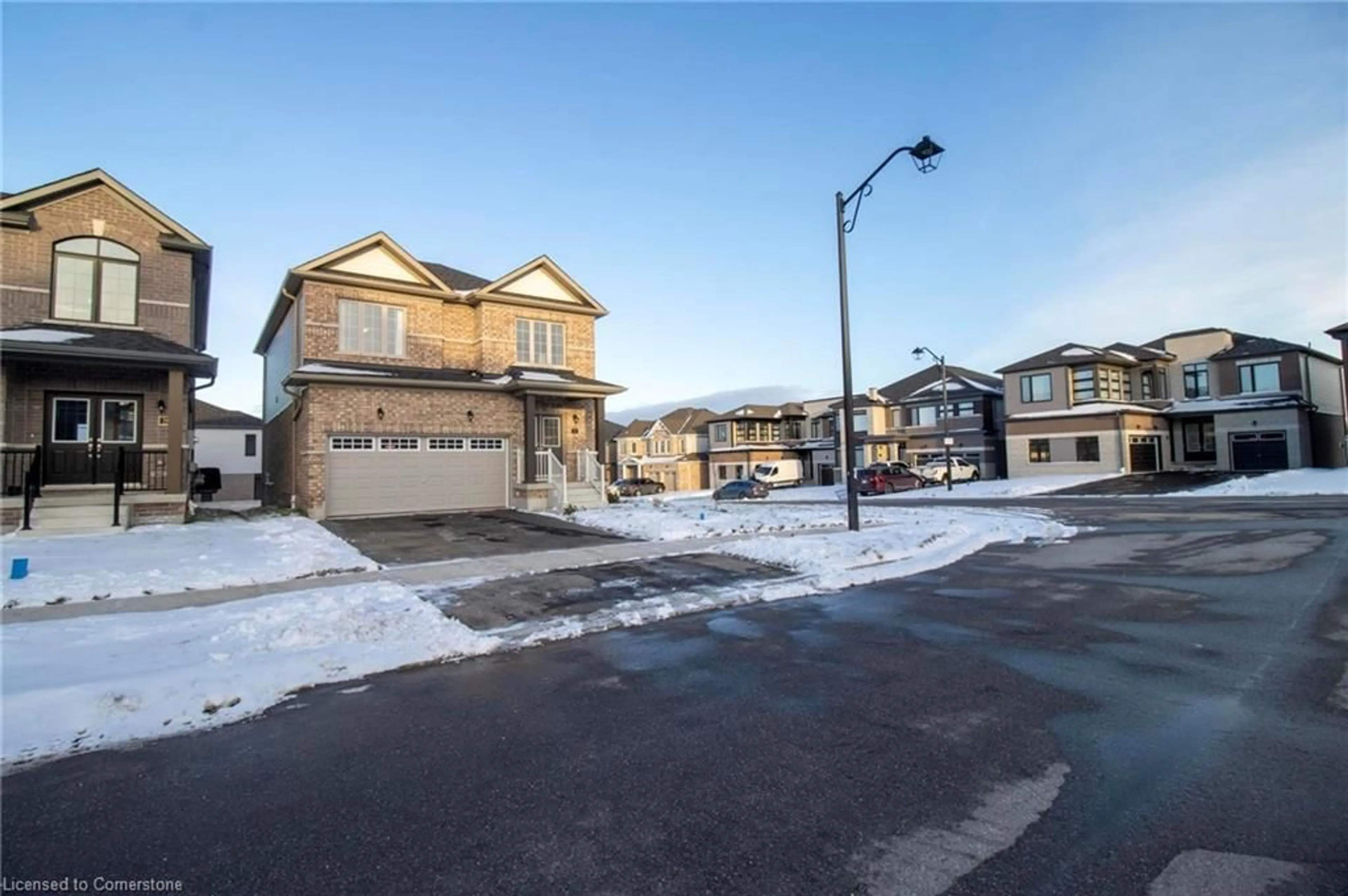 A pic from outside/outdoor area/front of a property/back of a property/a pic from drone, street for 36 Ford Street, Paris Ontario N3L 0M6