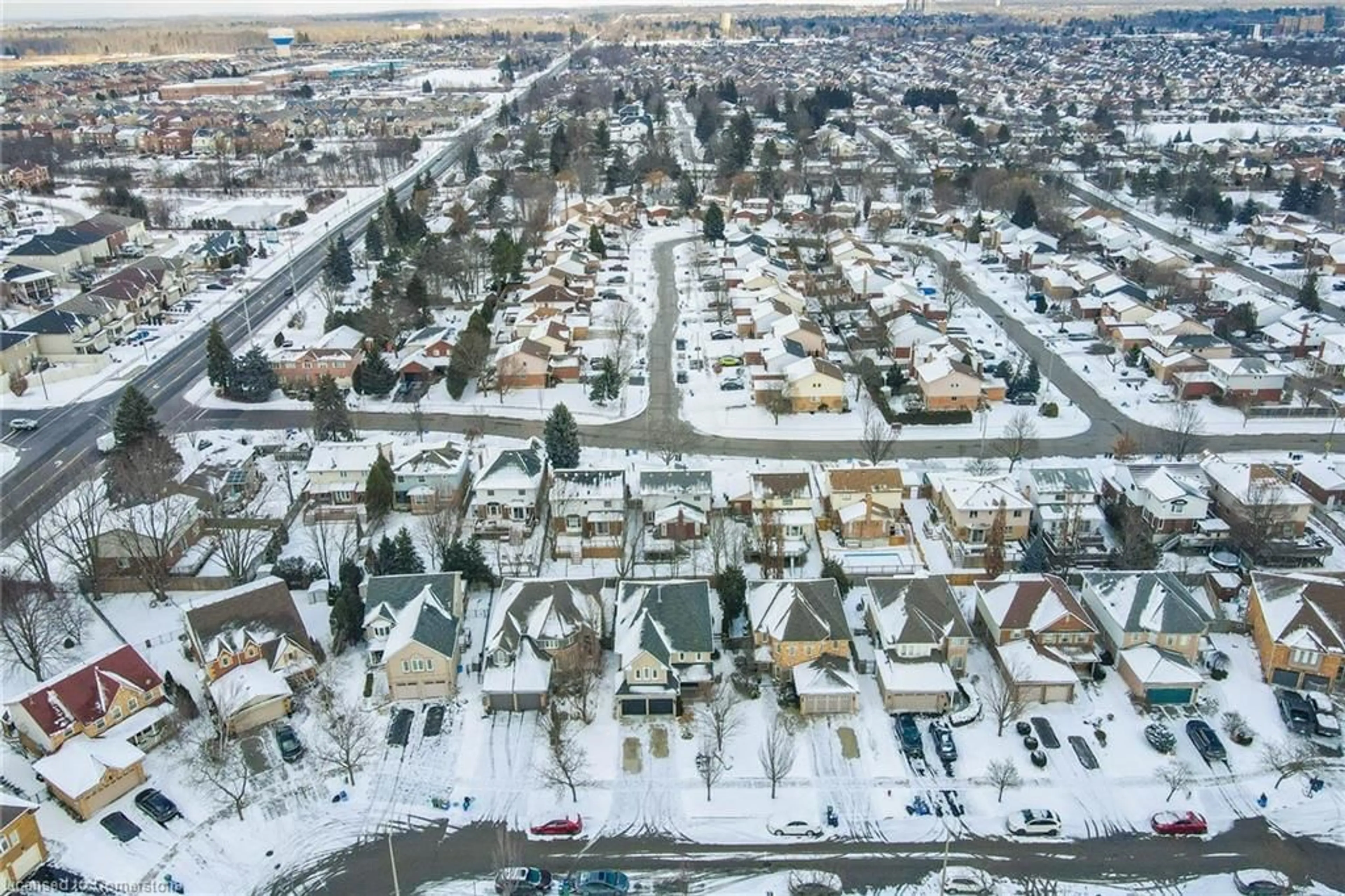 A pic from outside/outdoor area/front of a property/back of a property/a pic from drone, street for 45 Strathroy Cres, Hamilton Ontario L8B 0K9