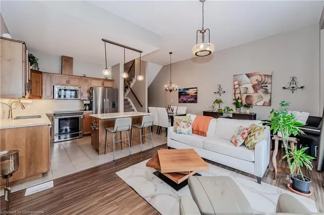 Additional property image - 563 Landgren Crt