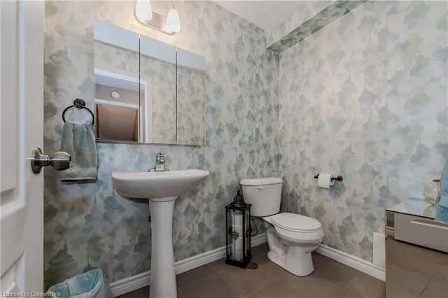 Additional property image - 563 Landgren Crt