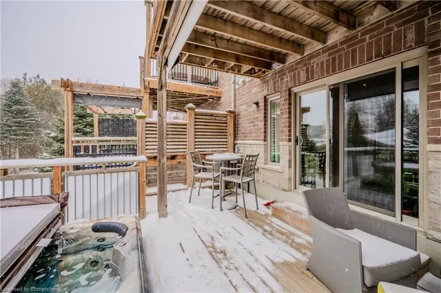 Additional property image - 563 Landgren Crt