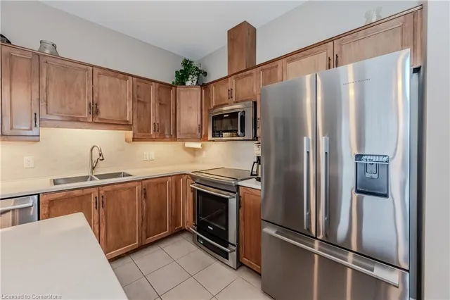 Additional property image - 563 Landgren Crt