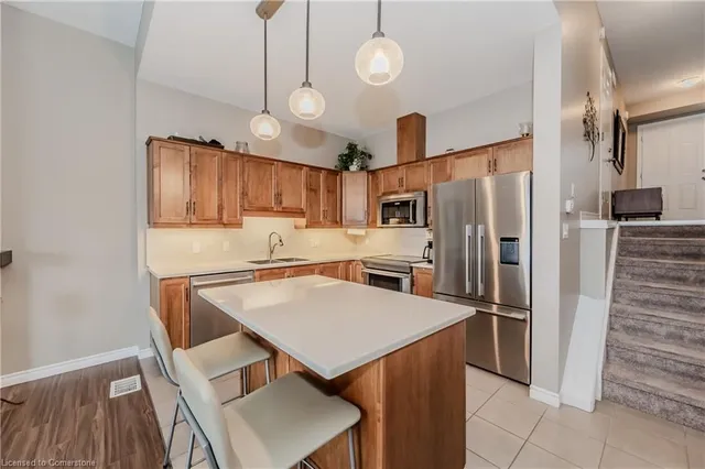 Additional property image - 563 Landgren Crt