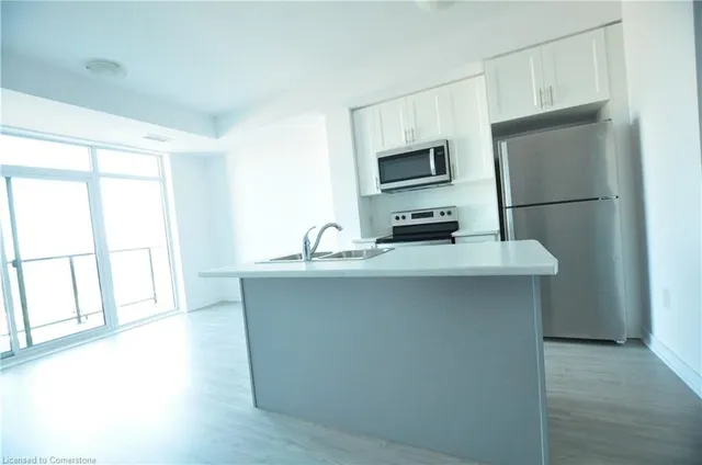 Additional property image - 450 Dundas St Unit 319
