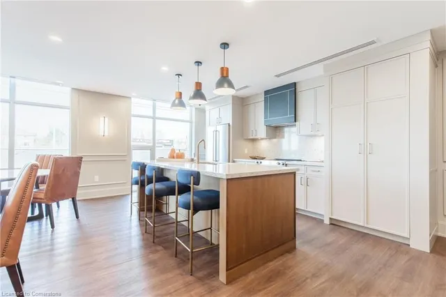 Additional property image - 450 Dundas St Unit 319