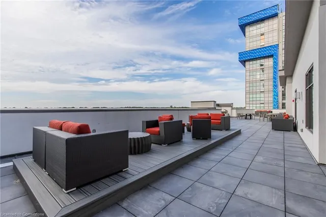 Additional property image - 450 Dundas St Unit 319