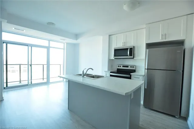 Additional property image - 450 Dundas St Unit 319