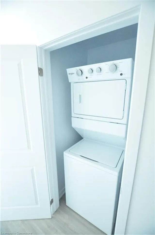 Additional property image - 450 Dundas St Unit 319