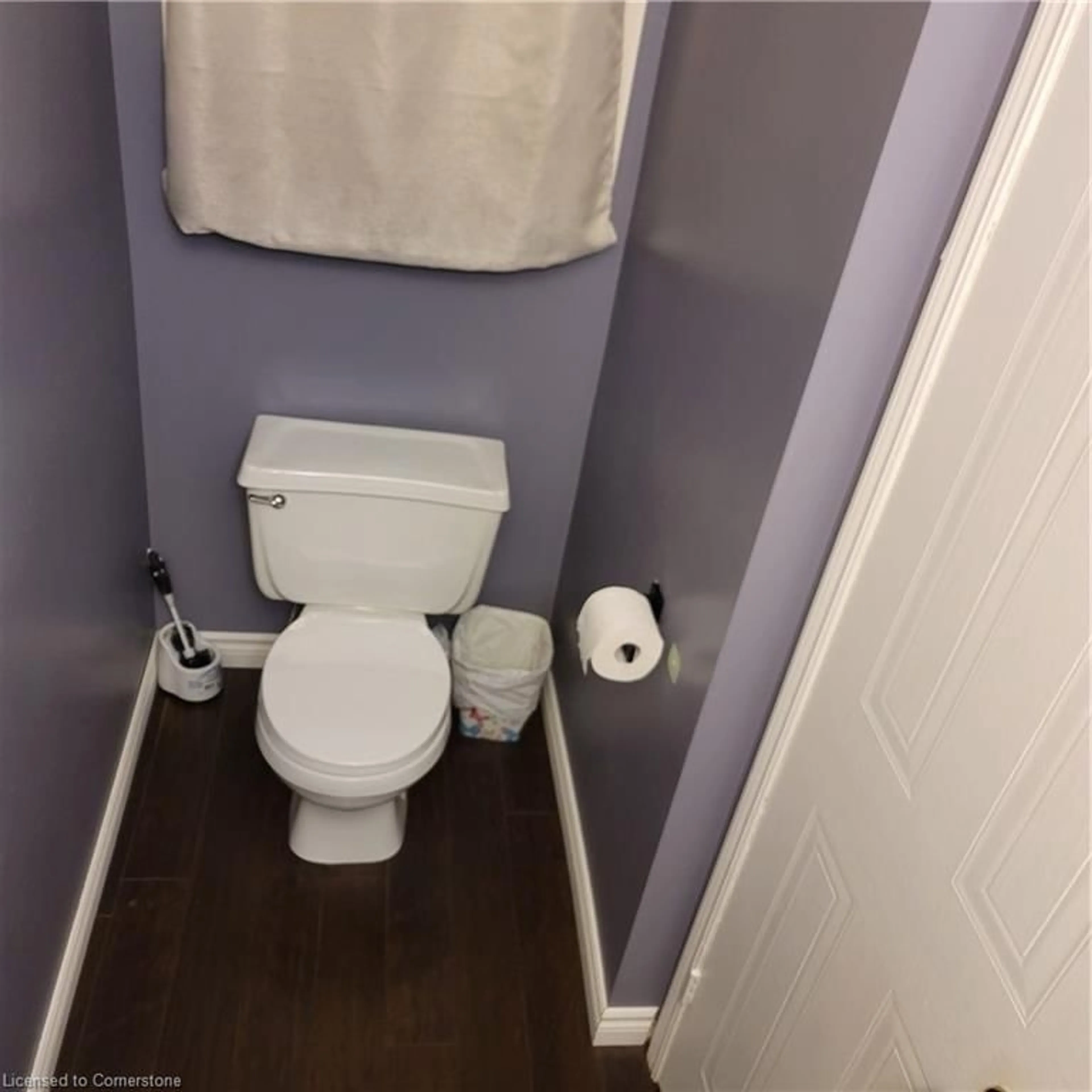 Standard bathroom, floor is not visible for 8 Garland Crt, Ingersoll Ontario N5C 3X3