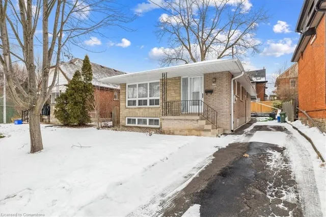 Additional property image - 449 Dundurn St