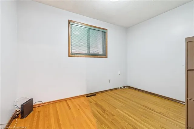 Additional property image - 449 Dundurn St