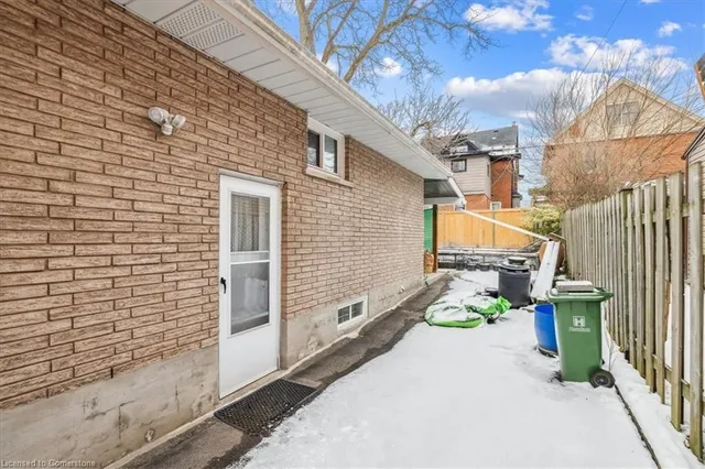 Additional property image - 449 Dundurn St