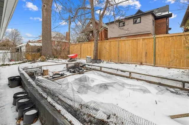 Additional property image - 449 Dundurn St