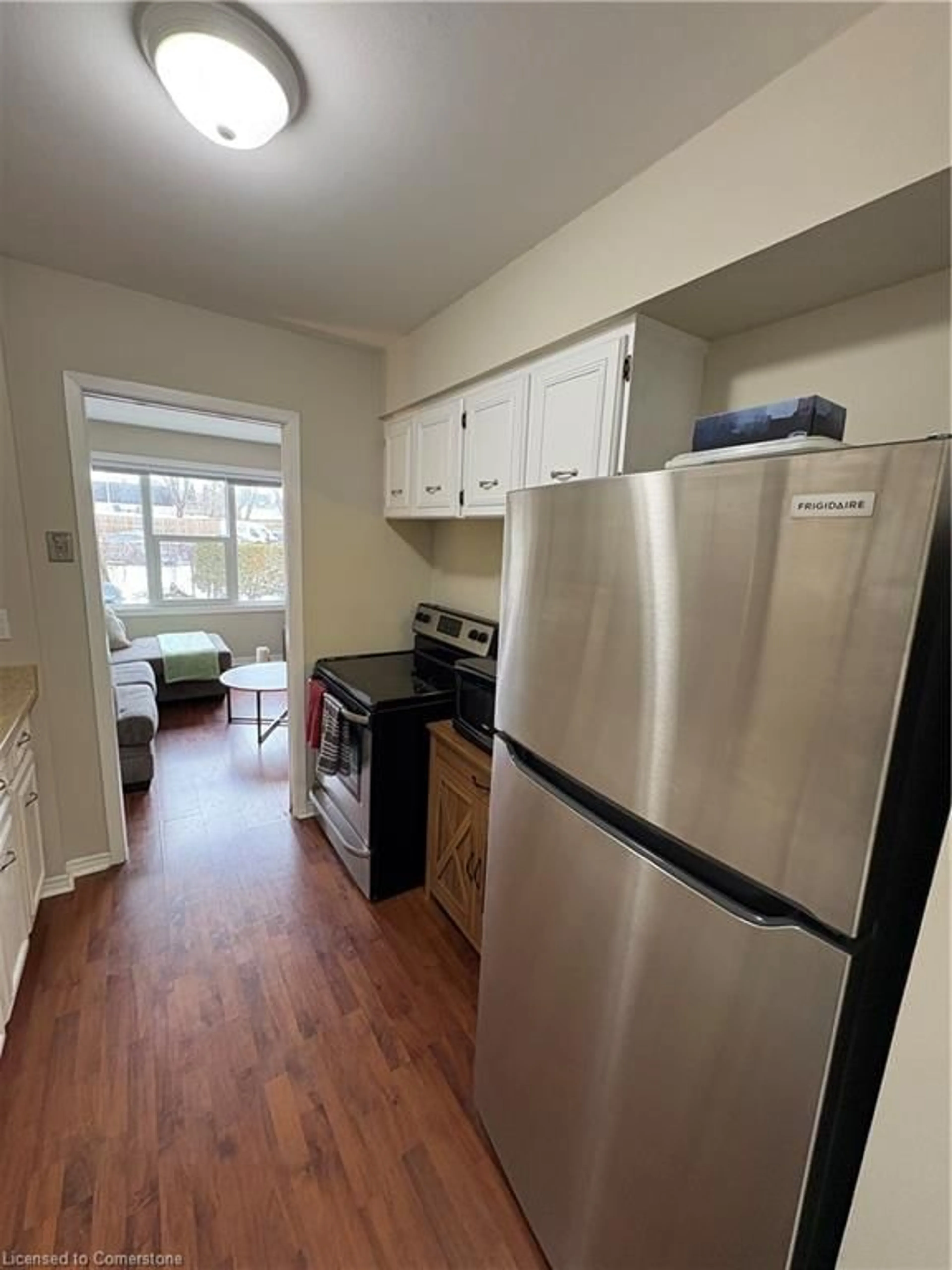 Standard kitchen, unknown for 144 Concession St #21, Tillsonburg Ontario N4G 1N5